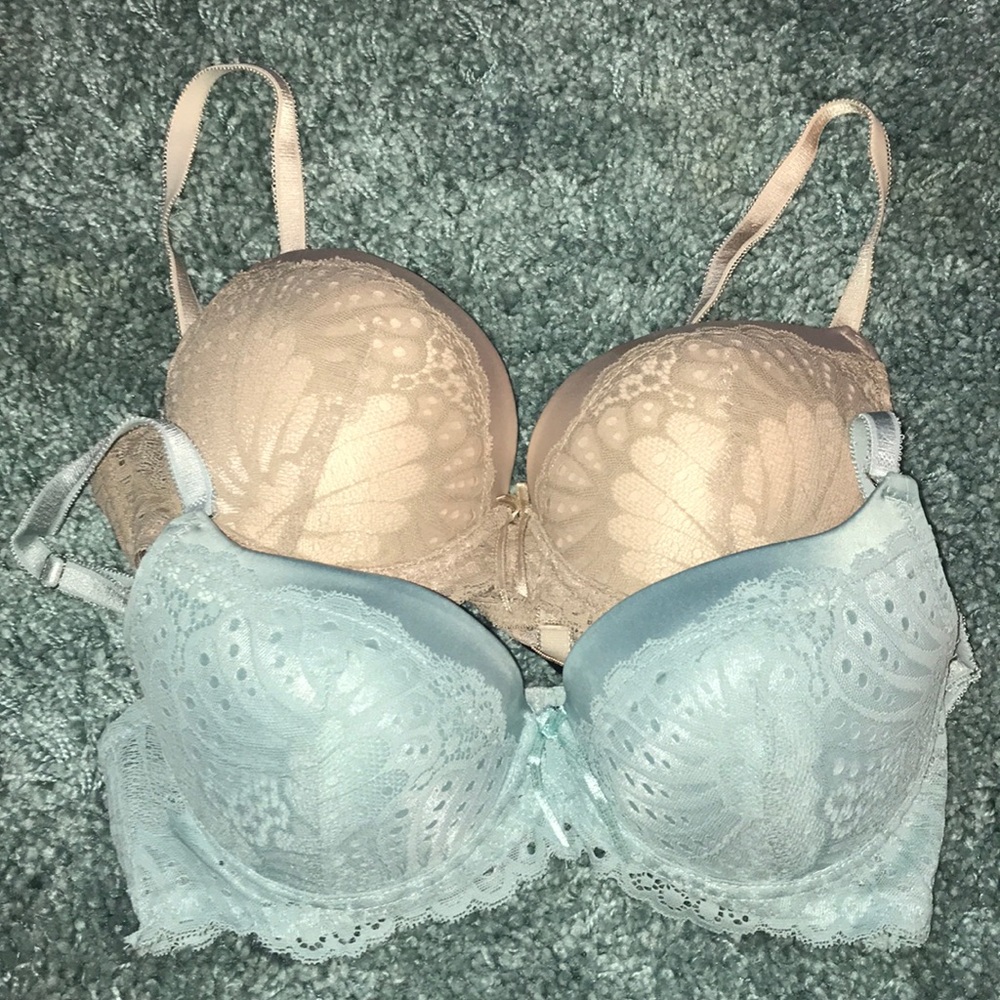 NWOT Set of nude and blue bras